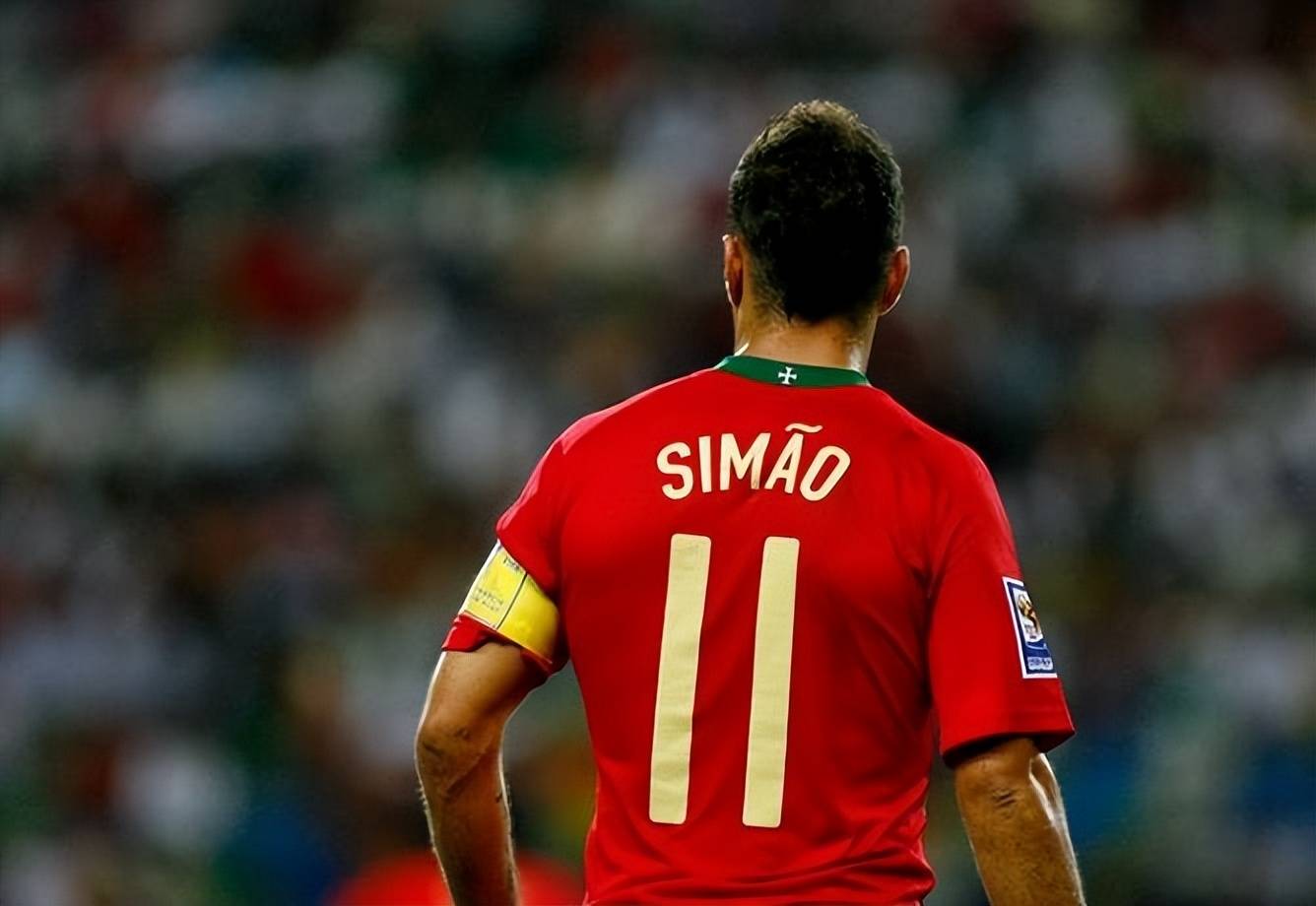 球至中场 球至中场